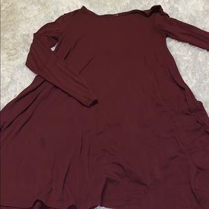 Very comfy, very casual maroon dress